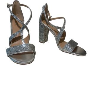 Badgley Mischka Silver Glitter Block Heel Jewel Cook Strappy Sandals New size 9